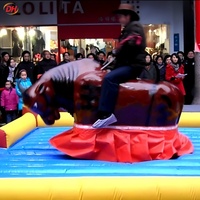 Machine de combat de taureaux à fort rendement : Crazy Bull Rider attire un grand flux de clients pour les opérateurs de carnavals locaux
