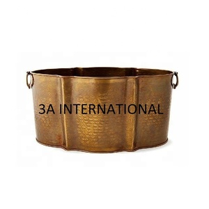 Nouveauté : Jardinière ovale de taille moyenne en finition laiton, décoration d'intérieur, jardin, café, restaurants, pour fleurs - Product Image 3