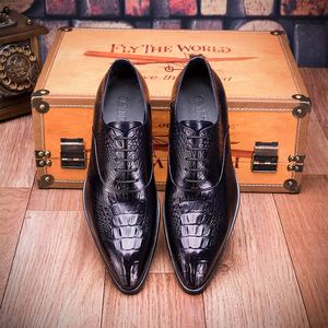 Nouvelles chaussures habillées pour hommes en cuir véritable, fabriquées à la main, haut de gamme, adaptées aux affaires, aux mariages et aux fêtes. - Product Image 4