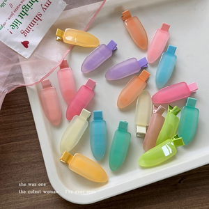 Vente en gros de pinces à cheveux coréennes <span class=keywords><strong>d</strong></span>'été en alliage couleur gelée, mode, 5,5 cm, géométriques, sans couture, pour franges latérales, pour filles, mariage, en carton - Product Image 5