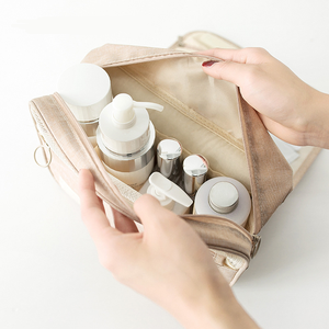 Sac de voyage en polyester tendance avec crochet, grande capacité, portable, pour rangement, suspendable, avec séparation sec/humide - Product Image 4