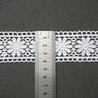 Usine Crochet Floral Couture Daisy Polyester Soie Petite Marguerite Soluble Dans L'eau Dentelle Garniture pour Robe De Mariée Vêtements