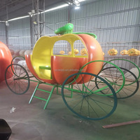 Grande voiture citrouille de haute qualité pouvant accueillir des personnes Décoration personnalisable Sculpture en résine de fibre de verre