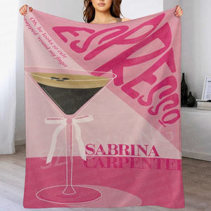 Date mignon doux mode Sabrina Carpenter c'est que moi expresso conditionnement canapé sherpa polaire flanelle couvertures noires - Product Image 3