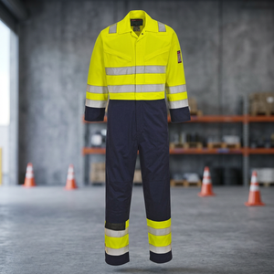 Combinaisons isolées imperméables Arctic Shield FR, vêtements de travail résistants aux flammes pour les travaux par temps extrêmement froid, fabriquées au Pakistan - Product Image 3