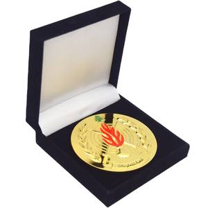 Médaille plaquée or du Qatar, fabrication personnalisée bon marché, pièces de monnaie en métal <span class=keywords><strong>3D</strong></span> plaquées or avec boîte en velours noir - Product Image 4