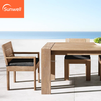 Ensemble de salle à manger d'extérieur de luxe, mobilier de patio pour villa, table et chaises en bois pour hôtel, parc et salon