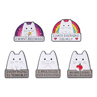 Épinglette en émail amusante et mignonne représentant un chat tenant un couteau |   Broche en métal de dessin animé en forme de cœur arc-en-ciel |   Vente en gros de vêtements et d'accessoires cadeaux