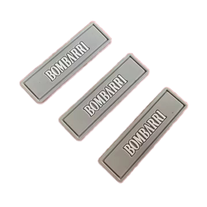 Parches personalizados con logotipo de goma de PVC en relieve para bolsos, zapatos y ropa | Proveedor de etiquetas de transferencia de calor - Product Image 6