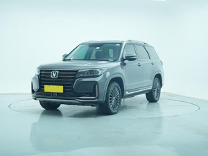 Changan CS95 2.0T <span class=keywords><strong>233</strong></span> ch L4 Turbo 4x4 Sièges en cuir de luxe Pneus R19 Voiture essence 5 portes 7 places Grand SUV Changan Voitures Chine - Product Image 1