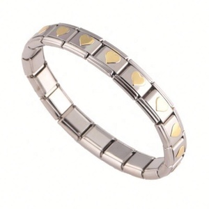 Bracelet élastique à breloques italiennes tendance pour femme, plaqué or, cœur pêche, style punk géométrique, élégant, en acier inoxydable, cadeau - Product Image 1
