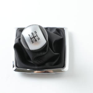 Poignée de levier de vitesse en cuir pour Ford Focus 5 ou 6 vitesses, design ergonomique - Product Image 1