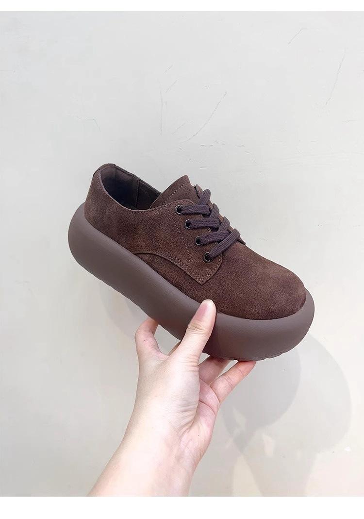 สีน้ำตาล