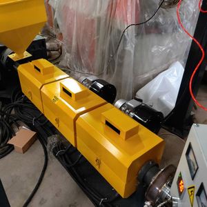 Machine économique pour le recyclage de plastiques LDPE/HDPE biodégradables avec moteur, production de 30-100 kg/h, conception monocouche - Product Image 4