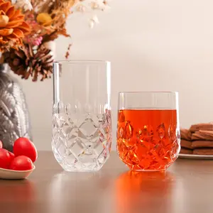 अनब्रेकेबल वाइन चश्मा यू आकार प्लास्टिक उपहीन कप टंबलर कस्टम उपस्लेस वाइन ग्लास