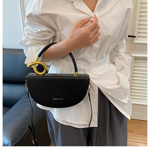 Nuova Borsa a <span class=keywords><strong>Tracolla</strong></span> Semicircolare alla Moda, Versatile Borsa a Spalla da Donna di Alta Qualità con Manico Speciale - Product Image 5