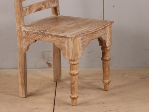 Fauteuil d'appoint moderne de luxe avec structure en bois massif, dossier en rotin naturel et assise confortable en tissu rayé pour la maison - Product Image 6