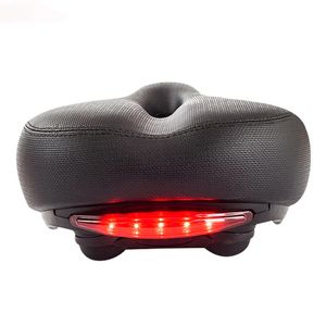 Sillín de <span class=keywords><strong>bicicleta</strong></span> de <span class=keywords><strong>gel</strong></span> suave y cuero con luz trasera, estilo de movimiento de carbono para ciclismo de montaña, suministro de fabricantes - Product Image 3
