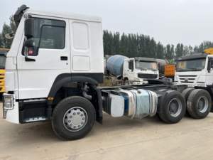 Camión Tractor Usado Sinotruk Euro2 Diésel 6X4 con Volante a la Izquierda, HOWO de 10 Ruedas, Capacidad de Carga de 21-30T, 371hp, Cámara Trasera de 360° - Product Image 5
