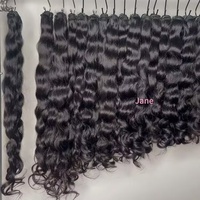 Fournisseur de Cheveux Naturels Bruts Indiens Birmans Pixie Bouclés Non Traités en Gros, Ondulés Naturels, Cheveux Humains Vierges à Cuticules Alignées en Lots