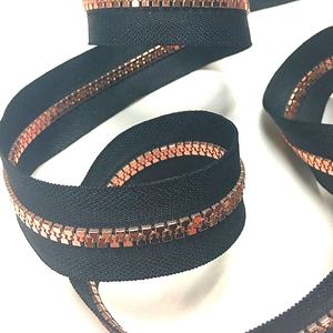 Fermeture éclair en plastique de <span class=keywords><strong>dents</strong></span> de couleur or rose brillant #8 fermeture éclair en résine au mètre - Product Image 4