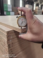 Panneau MDF à motif chêne rouge - Alternative économique au bois massif, grain haute définition
