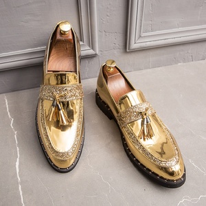 Zapatos Casuales de Hombre Nuevos de 2022, Zapatos de Vestir de Negocios de Moda, Zapatos de Cuero con Punta Puntiaguda de <span class=keywords><strong>Charol</strong></span> para Hombre - Product Image 3