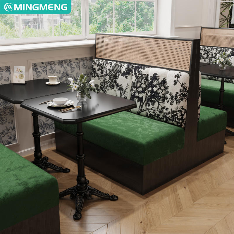 โต๊ะสี่เหลี่ยมผืนผ้า