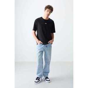 เสื้อยืดโอเวอร์ไซส์ผู้ชาย Air Jones สีดำ ผ้าฝ้าย 100% เนื้อผ้านุ่มหนา พิมพ์ลายกราฟิก - สไตล์สตรีทแวร์ลำลอง - Product Image 2