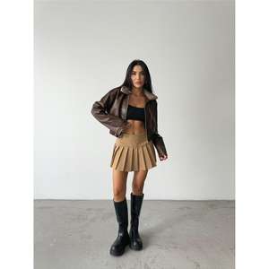 Blouson en cuir pour femme marron avec col en fourrure - Product Image 1