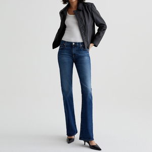 <span class=keywords><strong>Jean</strong></span> <span class=keywords><strong>Bootcut</strong></span> <span class=keywords><strong>Taille</strong></span> <span class=keywords><strong>Basse</strong></span> pour <span class=keywords><strong>Femme</strong></span> Vente en Gros, Denim Extensible 10oz, Délavage Foncé Moyen, Entrejambe Long, Subtils Détails Délavés - Product Image 1