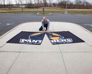 Service d'impression de bannières personnalisées pour cheerleading, bannières innovantes pour équipes, bannières de percée, bannières d'extérieur - Product Image 2