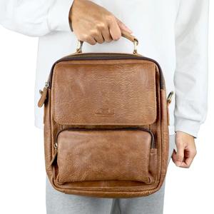 กระเป๋าหนังวัวแท้ AndoBag รุ่นวินเทจ สะพายข้าง/สะพายไหล่ สำหรับผู้ชาย กระเป๋าสะพายธุรกิจ กระเป๋าถือขนาดใหญ่ รุ่น 1535 - Product Image 5