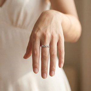 Anillo Apilable de Oro Blanco Sólido de 18K con Diseño Irregular Elegante y Exclusivo, con Diamantes Naturales Reales, para Uso Diario de Mujeres - Product Image 6