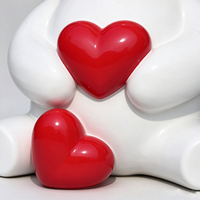 Grande sculpture de lapin en fibre de verre avec cœur rouge, statue de lapin en PRV pour extérieur, jardin, centre commercial, animal en fibre de verre