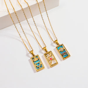 Sol Luna estrellas amante reina <span class=keywords><strong>mago</strong></span> Caballero <span class=keywords><strong>Santo</strong></span> Grial collares simbólicos esmalte cuadrado colorido Tarot tarjeta collar - Product Image 5