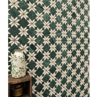 Mosaïque de marbre beige et vert, design rétro classique du milieu du siècle, parquet mural et de sol en pierre découpée au jet d'eau