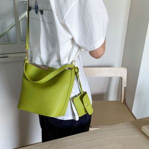 2025 Women <b>Purse</b> Handbag <b>Set</b> Large Capacity Water Resistant PU Leather Tote <b>Bag</b> with Zipper Closure Custom Logo All Seasons - Product Image 4