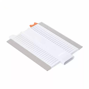 Strumento per Applicazione Protezione Schermo in TPU con Raschietto in Cartone per Dispositivi GPS Compatibili - Copertura Totale Ultra-Sottile Anti-Impronta - Product Image 4
