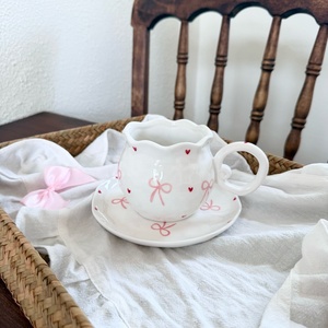 Set Cangkir dan Tatakan Kopi Keramik Buatan Tangan Grosir Pabrik Baru, Set Mug Bulat Lucu dengan Desain Pita, Cangkir Girly - Product Image 3