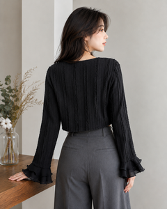 Top Corto Chic para Mujer con Lazo Delantero para un Estilo Elegante - Product Image 3