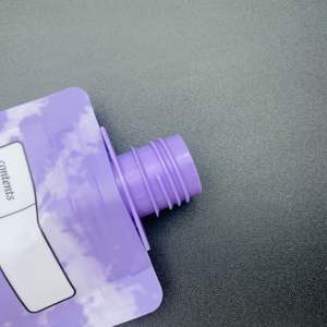 Sachets de voyage portables 90 ml en PE, étanches et anti-fuite, avec bec verseur supérieur et bouchon à clapet, personnalisables pour shampoing et soins de la peau - Product Image 5