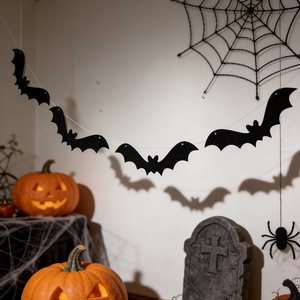 Decoración de Halloween: Guirnalda de murciélagos de fieltro, colgante para fondo, decoración colgante para fiestas y eventos. - Product Image 2