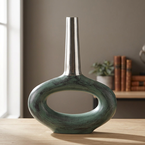 Vase de table contemporain en bronze Moon Vessel, design géométrique fait main, finition patine verte, hauteur 39 cm, sculpture décorative - Product Image 5