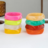 Bracelet élégant multicolore en résine acrylique pour femme, lisse, tendance, irrégulier, géométrique, large, pour cadeau