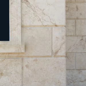 Carrelage en pierre de calcaire beige de qualité supérieure, pierre de culture fendue, pour revêtement mural extérieur de villa moderne, résistant à l'eau et durable - Product Image 2