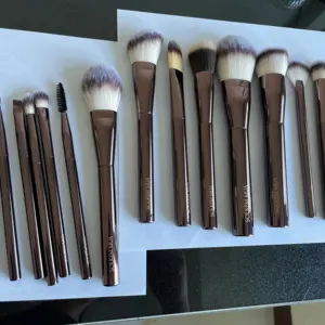 15 PCS Luxury HIGH-END Professional Custom Bronzer Brown Base Brushes For Vegan Natural Soft Hair Beauty Kit Makeup Brush Set