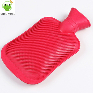 Housse en tissu pelucheux amovible et lavable compatible avec le sac à <span class=keywords><strong>eau</strong></span> <span class=keywords><strong>chaude</strong></span> en caoutchouc rempli d'<span class=keywords><strong>eau</strong></span>, plusieurs options au choix - Product Image 2
