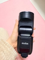 Flash professionnel Godox V100c TTL 90 % neuf avec batterie Li-ion 100 Ws, écran tactile, télécommande sans fil et portable