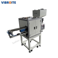 Système d'alimentation automatique de pièces, alimentateur vibrant à cuve avec bande transporteuse et enceinte insonorisée